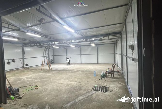 Ambient biznesi me qera 4+1 ne Tirane - 800 Euro