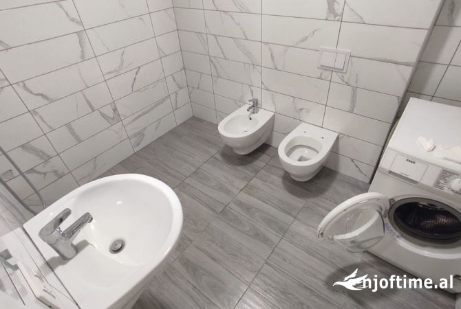 Shtepi me qera Apartament ne Tirane, 1+1, Mobilimi E mobiluar, Pagesa 500  Euro.