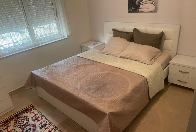 Shtepi me qera Apartament ne Tirane, 3+1, Mobilimi E mobiluar, Pagesa 600  Euro.