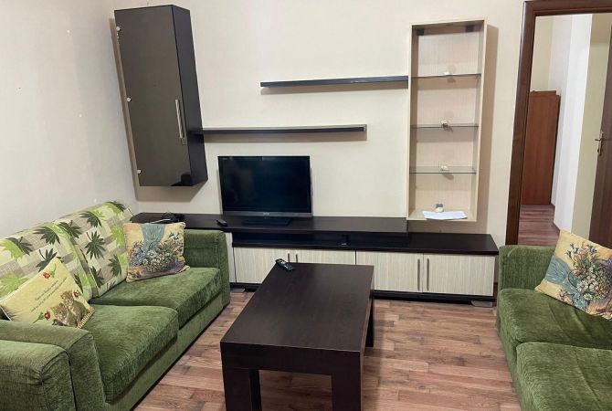Shtepi me qera Apartament ne Tirane, 2+1, Mobilimi E mobiluar, Pagesa 650  Euro.