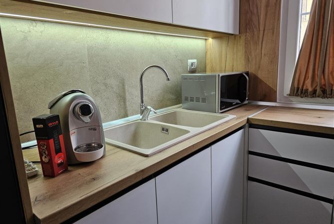 Shtepi me qera Apartament ne Tirane, 1+1, Mobilimi E mobiluar, Pagesa 600  Euro.