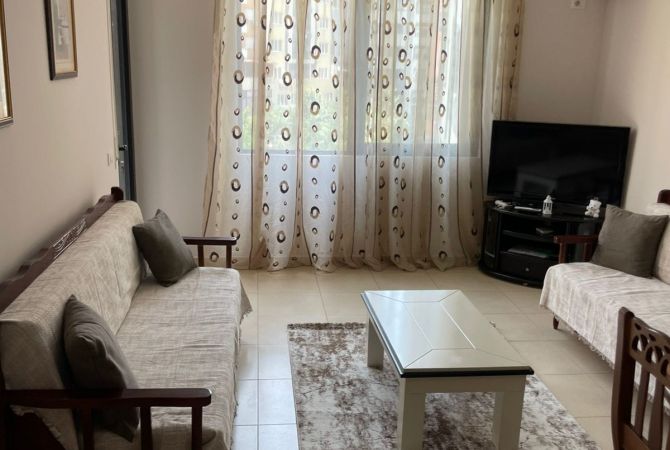 Shtepi me qera 1+1 ne Tirane - 380 Euro