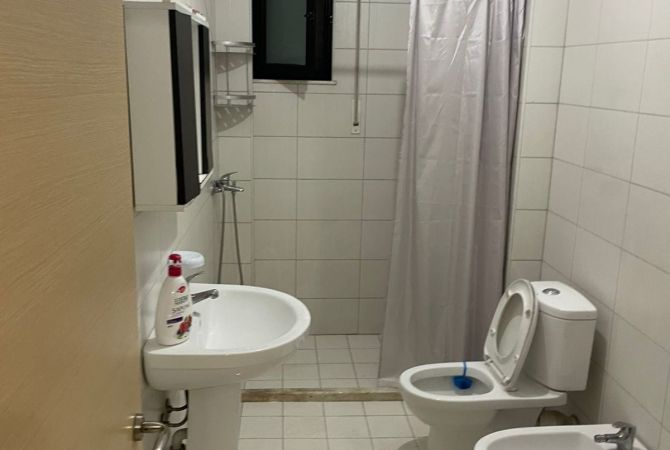 Shtepi me qera Apartament ne Tirane, 1+1, Mobilimi E mobiluar, Pagesa 380  Euro.