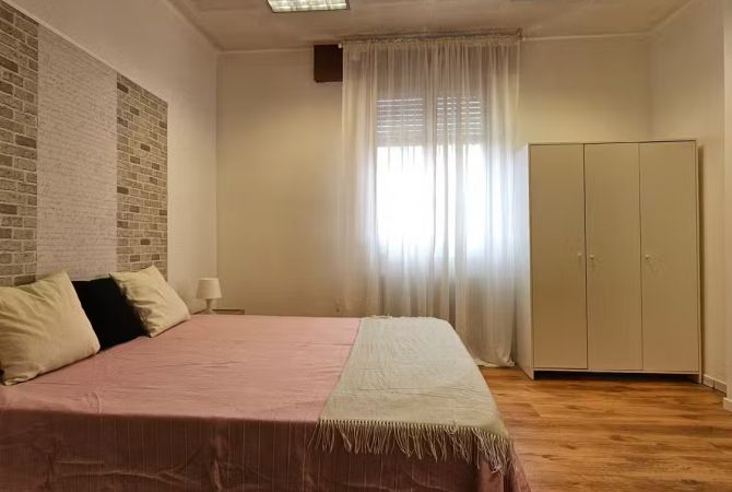 Shtepi me qera 1+1 ne Tirane - 400 Euro