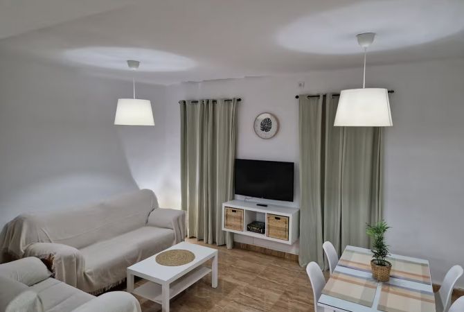 Shtepi me qera Apartament ne Tirane, 1+1, Mobilimi E mobiluar, Pagesa 500  Euro.