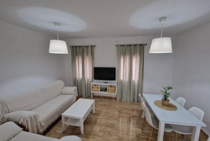 Shtepi me qera Apartament ne Tirane, 1+1, Mobilimi E mobiluar, Pagesa 500  Euro.