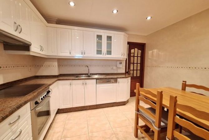 Shtepi me qera 2+1 ne Tirane - 400 Euro