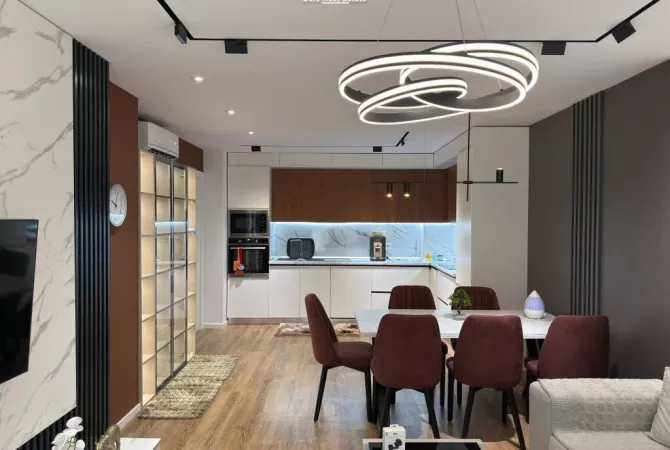 Shtepi me qera 2+1 ne Tirane - 950 Euro
