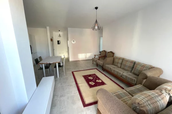 Shtepi me qera 2+1 ne Tirane - 60,000 Leke