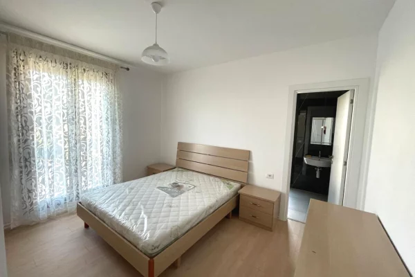 Shtepi me qera Apartament ne Tirane, 2+1, Mobilimi E mobiluar, Pagesa 60,000  Leke.
