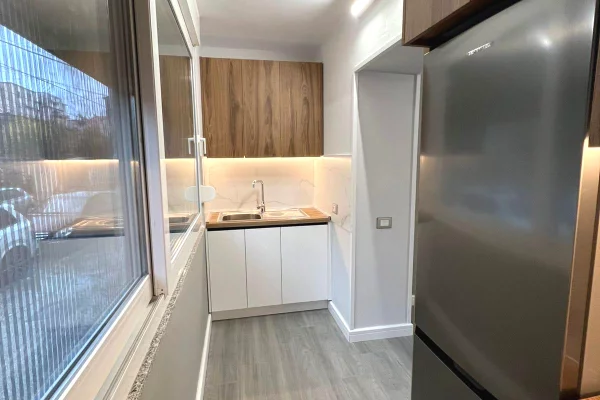 Shtepi me qera 1+1 ne Tirane - 60,000 Leke