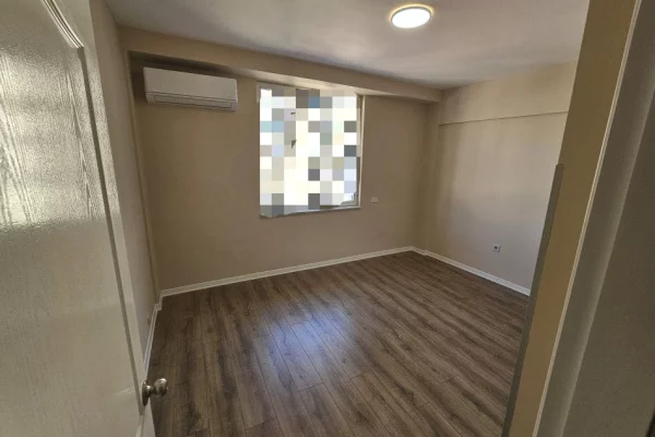 Ambient biznesi me qera 3+1 ne Tirane - 100,000 Leke