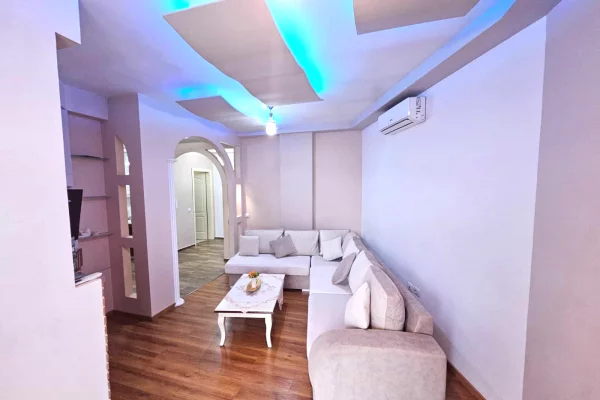 Shtepi me qera Apartament ne Tirane, 1+1, Mobilimi E mobiluar, Pagesa 60,000  Leke.