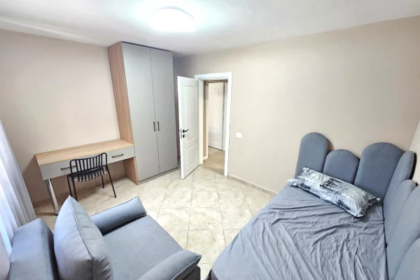 Shtepi me qera Apartament ne Tirane, 3+1, Mobilimi E mobiluar, Pagesa 85,000  Leke.