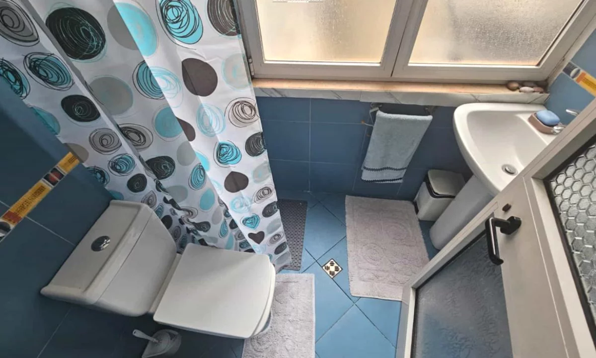 Shtepi me qera Apartament ne Tirane, 1+1, Mobilimi E mobiluar, Pagesa 60,000  Leke.