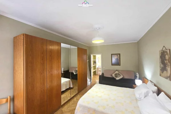 Shtepi me qera Apartament ne Tirane, 1+1, Mobilimi E mobiluar, Pagesa 60,000  Leke.