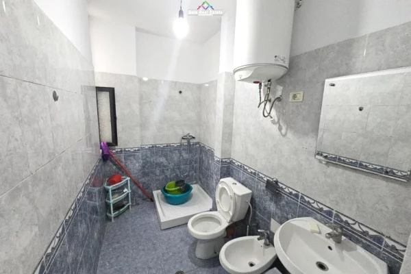 Shtepi me qera Apartament ne Tirane, 1+1, Mobilimi E mobiluar, Pagesa 50,000  Leke.