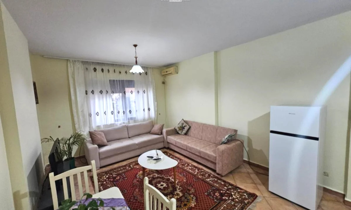 Shtepi me qera Apartament ne Tirane, 1+1, Mobilimi E mobiluar, Pagesa 50,000  Leke.
