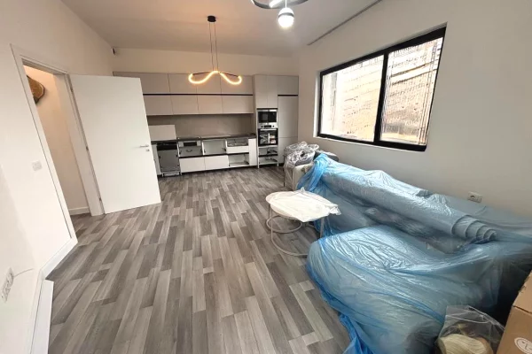 Shtepi me qera Apartament ne Tirane, 1+1, Mobilimi E mobiluar, Pagesa 700  Euro.