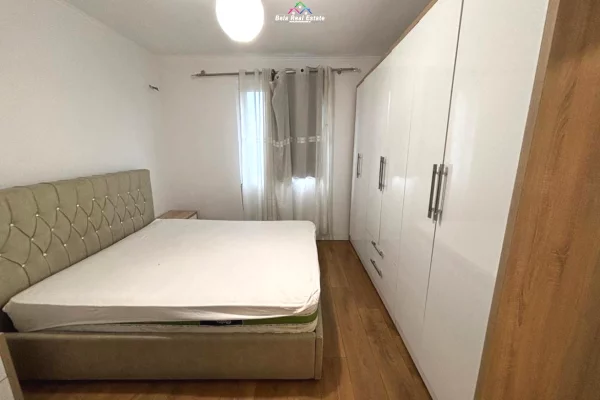 Shtepi me qera Apartament ne Tirane, 2+1, Mobilimi E mobiluar, Pagesa 600  Euro.