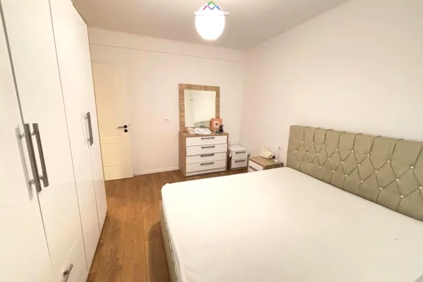 Shtepi me qera Apartament ne Tirane, 2+1, Mobilimi E mobiluar, Pagesa 600  Euro.