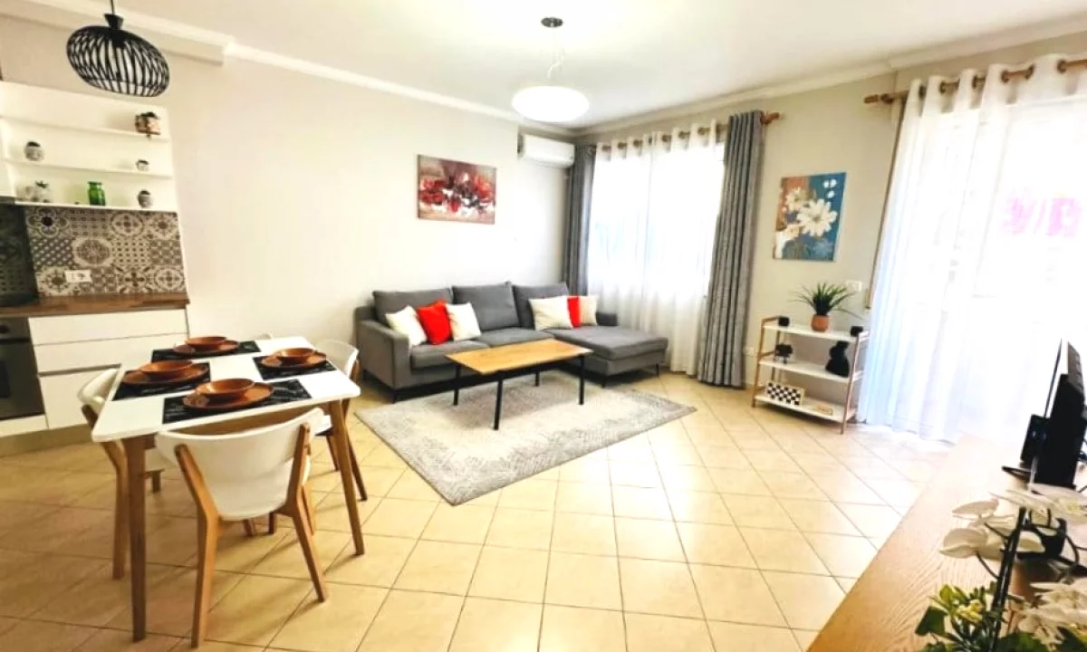 Shtepi me qera Apartament ne Tirane, 2+1, Mobilimi E mobiluar, Pagesa 750  Euro.