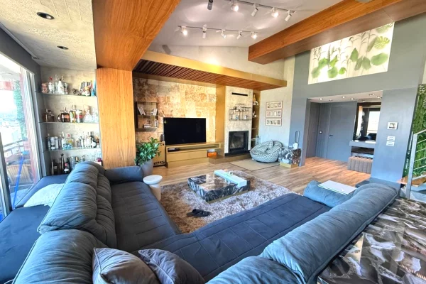 Shtepi me qera Apartament ne Tirane, 3+1, Mobilimi E mobiluar, Pagesa 190,000  Leke.