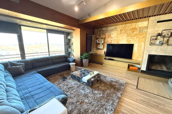 Shtepi me qera Apartament ne Tirane, 3+1, Mobilimi E mobiluar, Pagesa 190,000  Leke.