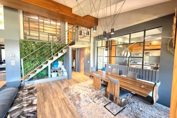 Shtepi me qera Apartament ne Tirane, 3+1, Mobilimi E mobiluar, Pagesa 190,000  Leke.