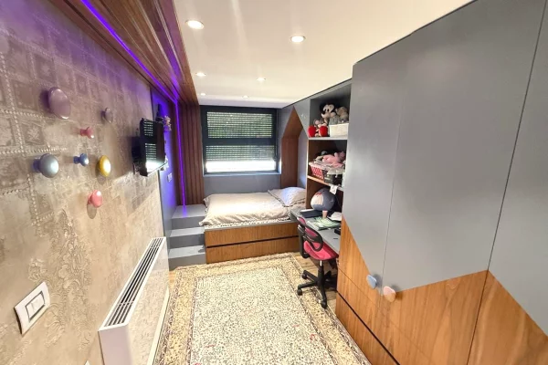 Shtepi me qera Apartament ne Tirane, 3+1, Mobilimi E mobiluar, Pagesa 190,000  Leke.