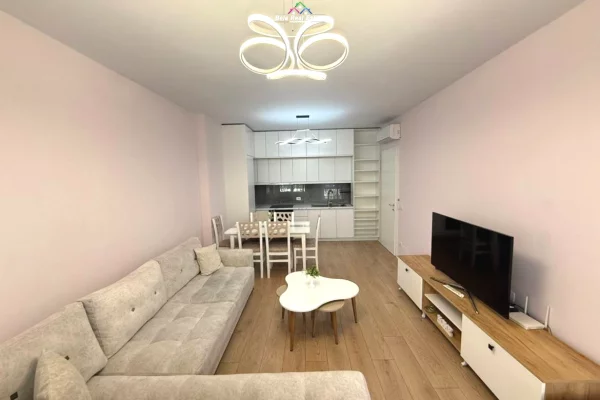 Shtepi me qera 1+1 ne Tirane - 570 Euro