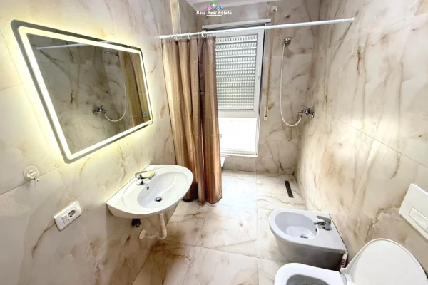 Shtepi me qera 1+1 ne Tirane - 570 Euro