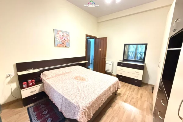 Shtepi me qera Apartament ne Tirane, 2+1, Mobilimi E mobiluar, Pagesa 100,000  Euro.