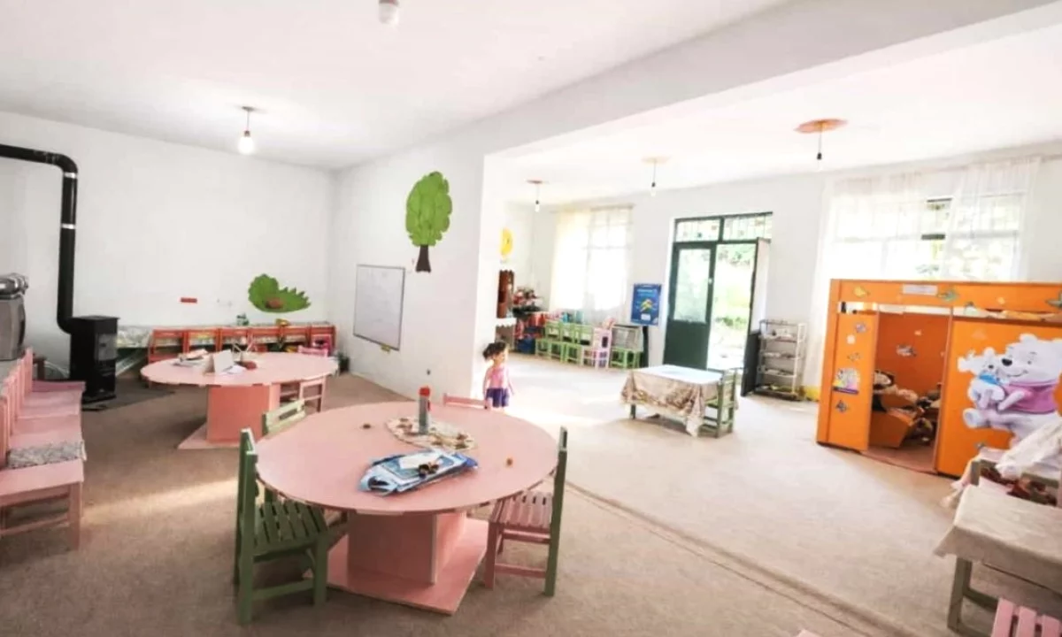 Shtepi ne shitje Shtepi Private ne Elbasan, 2+1, Mobilimi Bosh, pa mobiluar, Pagesa 35,000  Euro.