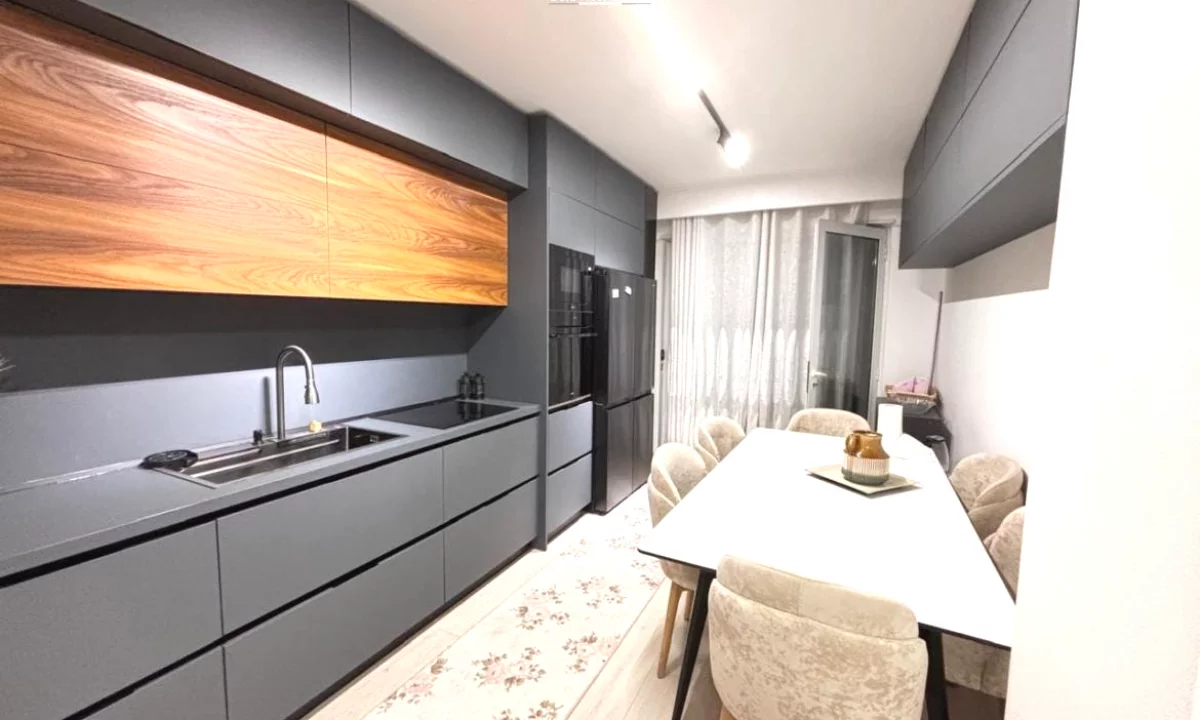 Shtepi me qera Apartament ne Tirane, 2+1, Mobilimi E mobiluar, Pagesa 70,000  Leke.