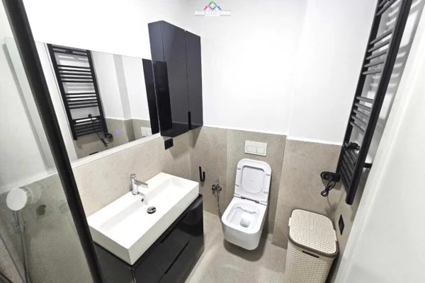 Shtepi me qera Apartament ne Tirane, 2+1, Mobilimi E mobiluar, Pagesa 1,300  Euro.