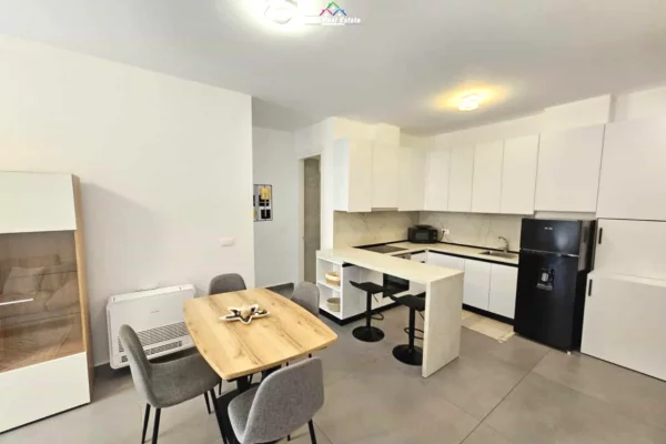 Apartament Me Qera 2+1+ Post Parkimi Tek Liqeni i Thate (ID B2201689) Tirane