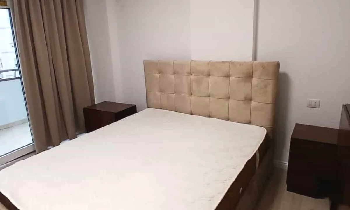 Shtepi me qera Apartament ne Tirane, 2+1, Mobilimi E mobiluar, Pagesa 100,000  Leke.