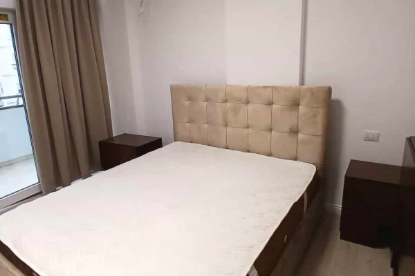 Shtepi me qera 2+1 ne Tirane - 100,000 Leke