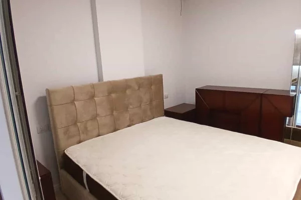 Shtepi me qera Apartament ne Tirane, 2+1, Mobilimi E mobiluar, Pagesa 100,000  Leke.