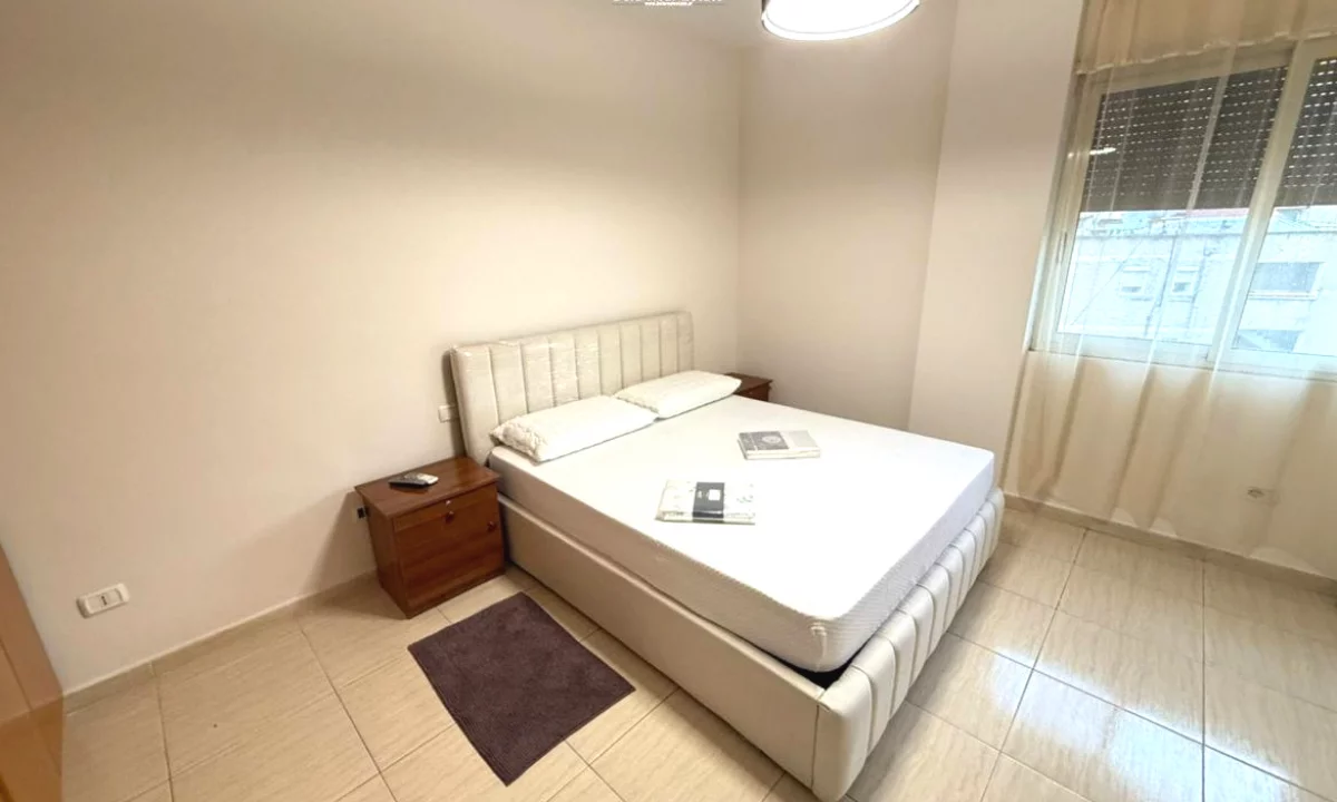 Shtepi me qera Apartament ne Tirane, 1+1, Mobilimi E mobiluar, Pagesa 700  Euro.
