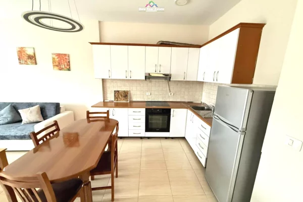 Shtepi me qera Apartament ne Tirane, 1+1, Mobilimi E mobiluar, Pagesa 700  Euro.