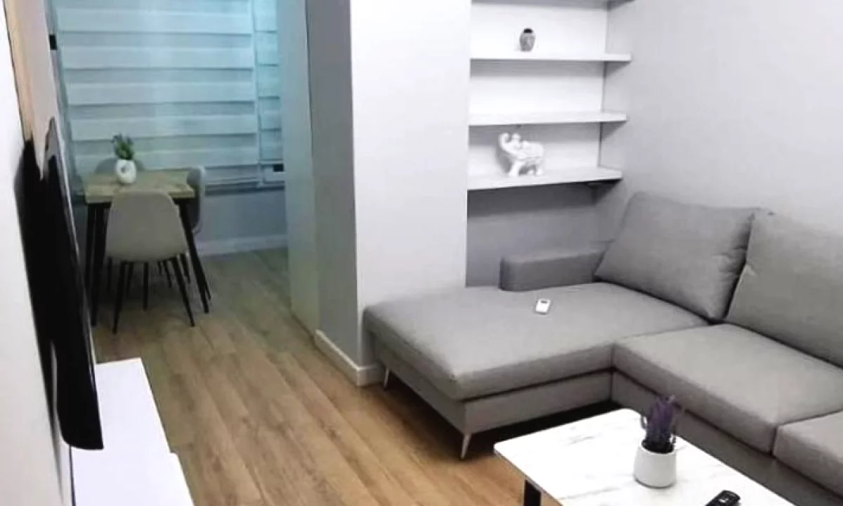 Shtepi me qera Apartament ne Tirane, 1+1, Mobilimi E mobiluar, Pagesa 570  Euro.