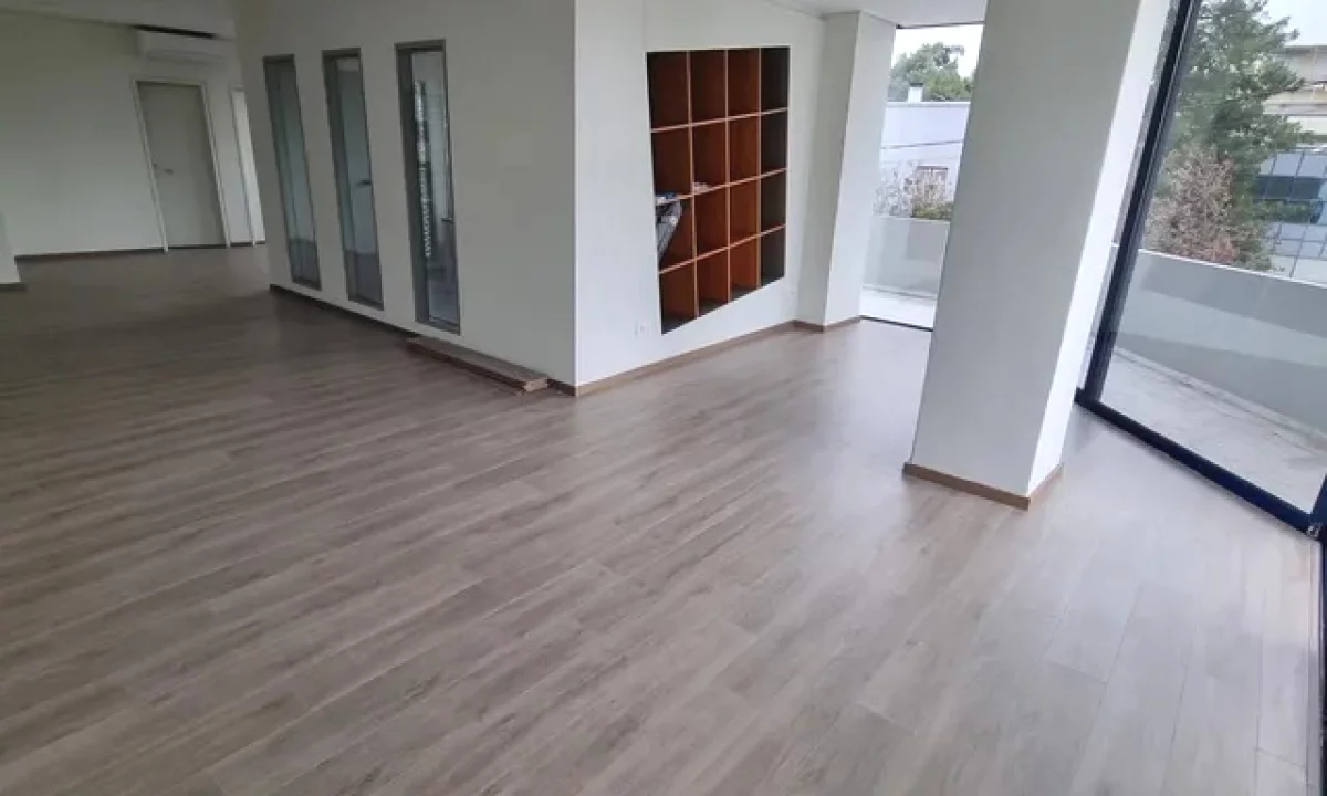 Zyre Me Qera 2+1 Ne 5 Maj (ID BZ2794) Tirane​