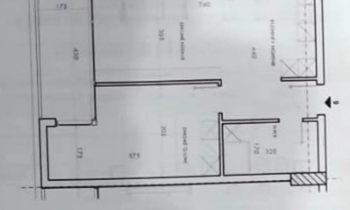 Shtepi ne shitje Apartament ne Tirane, 1+1, Mobilimi Bosh, pa mobiluar, Pagesa 90,000  Euro.