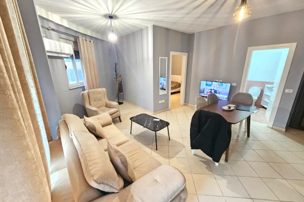 Shtepi me qera Apartament ne Tirane, 1+1, Mobilimi E mobiluar, Pagesa 550  Euro.