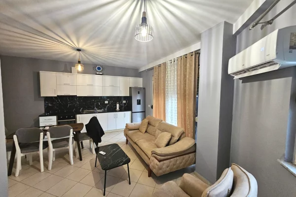 Shtepi me qera 1+1 ne Tirane - 550 Euro