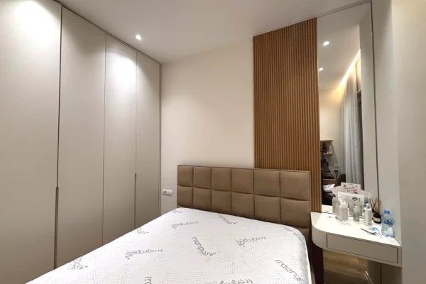 Shtepi me qera 1+1 ne Tirane - 55,000 Leke