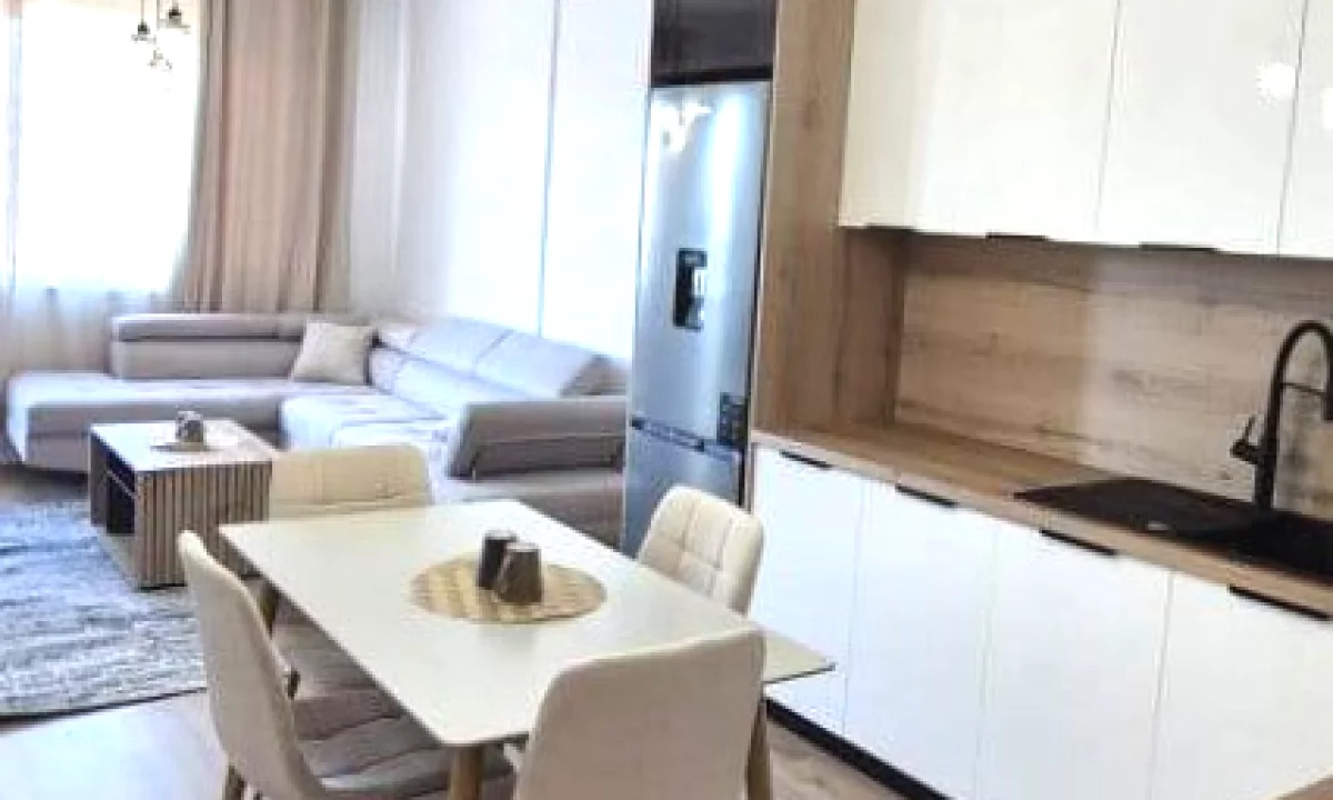 Shtepi me qera Apartament ne Tirane, 2+1, Mobilimi E mobiluar, Pagesa 620  Euro.