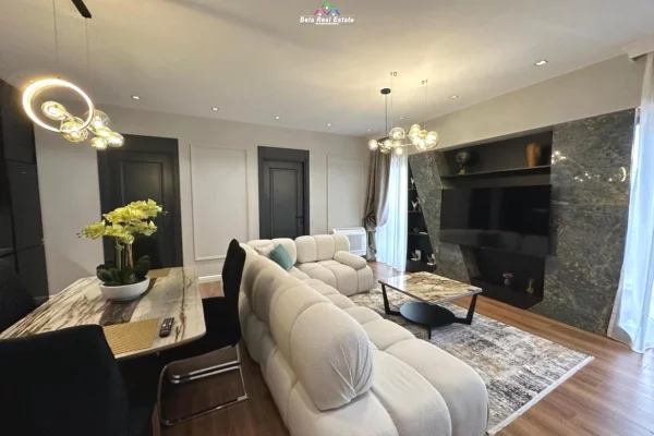 Shtepi me qera Apartament ne Tirane, 3+1, Mobilimi E mobiluar, Pagesa 2,800  Euro.